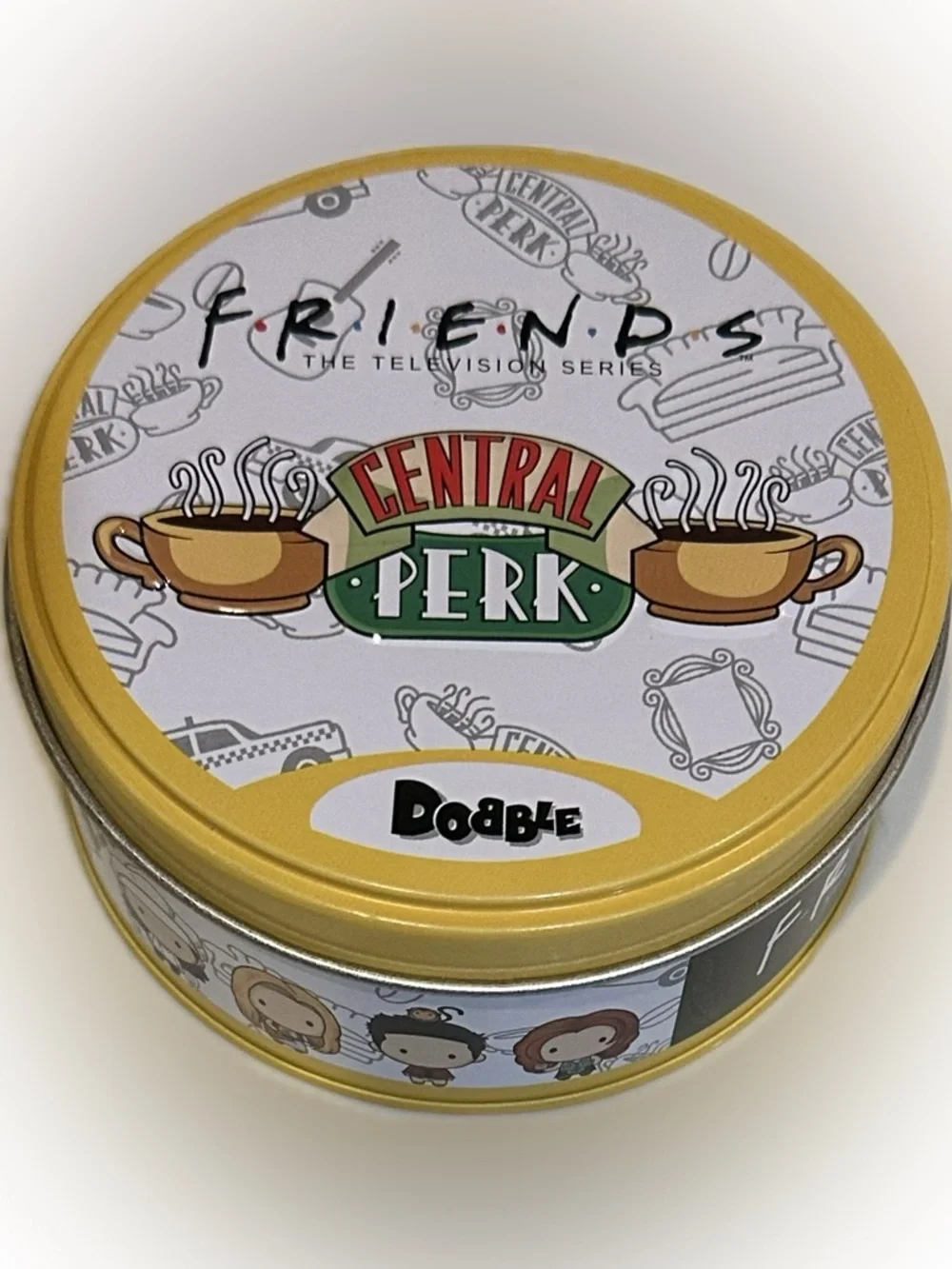 DOBBLE SPOT IT FRIENDS CENTRAL PERK TIN MATCHING CARD GAME TRAVEL LEARNING EDUCA